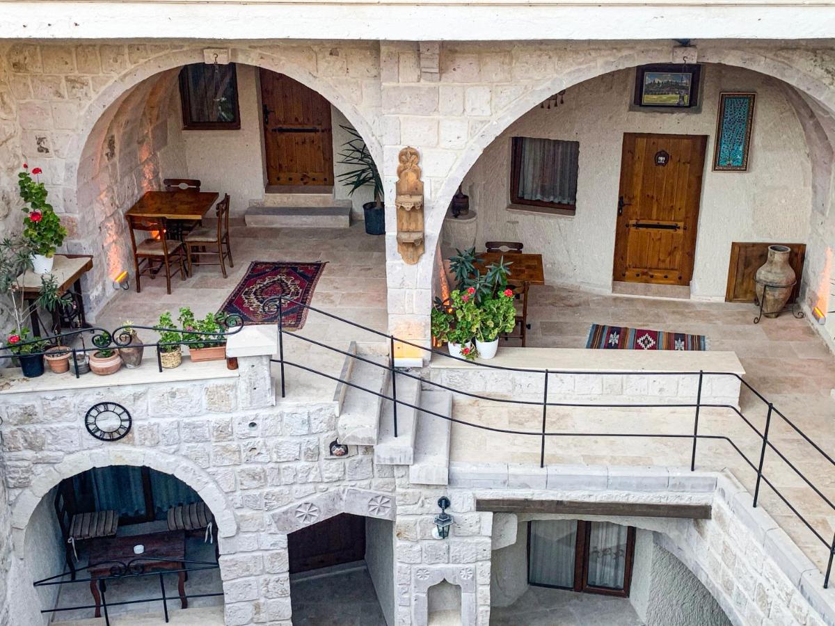 Risus Cave Suites เกอเรเม ภายนอก รูปภาพ