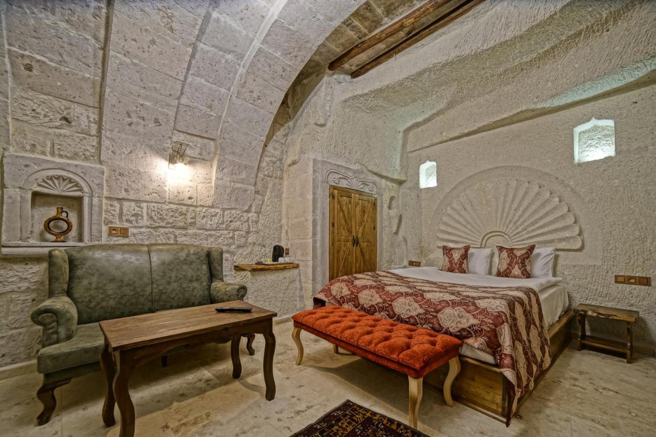 Risus Cave Suites เกอเรเม ภายนอก รูปภาพ