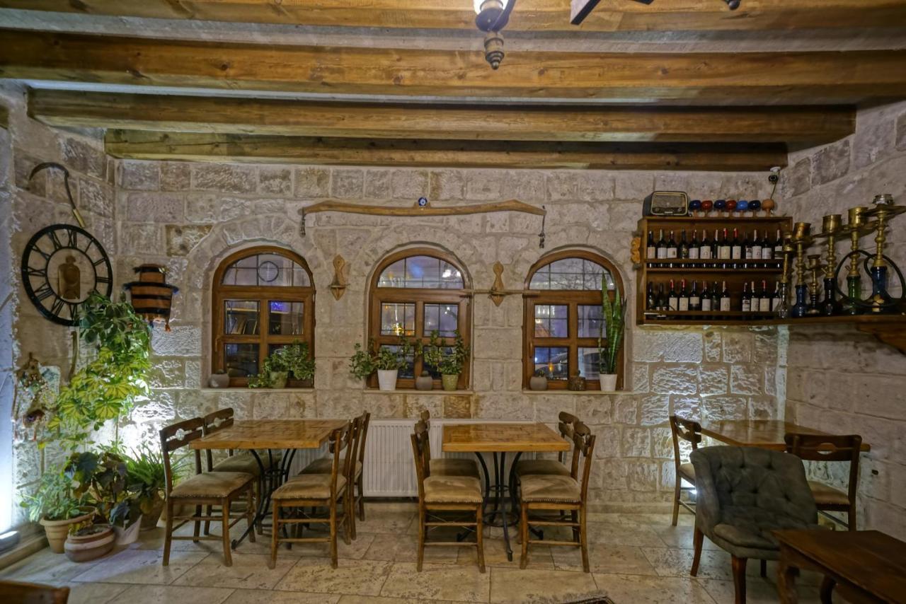 Risus Cave Suites เกอเรเม ภายนอก รูปภาพ