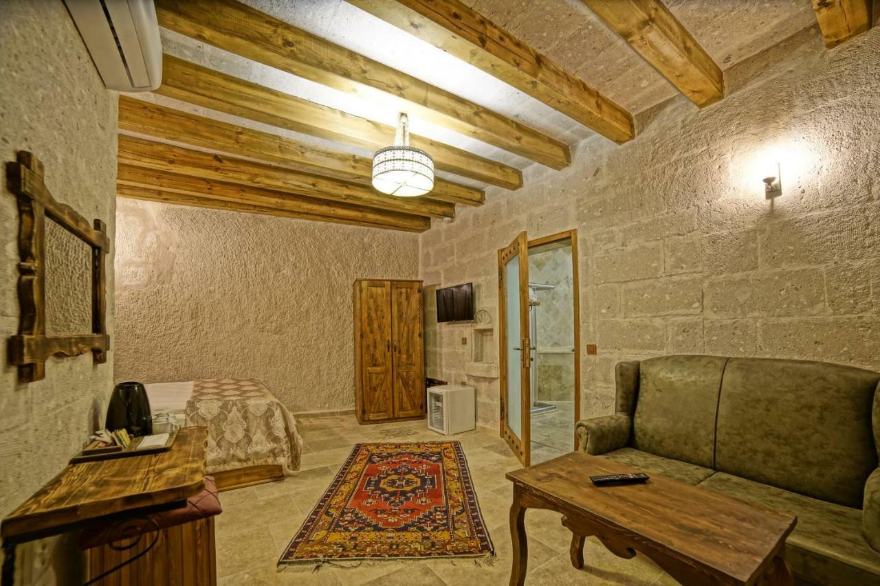 Risus Cave Suites เกอเรเม ภายนอก รูปภาพ