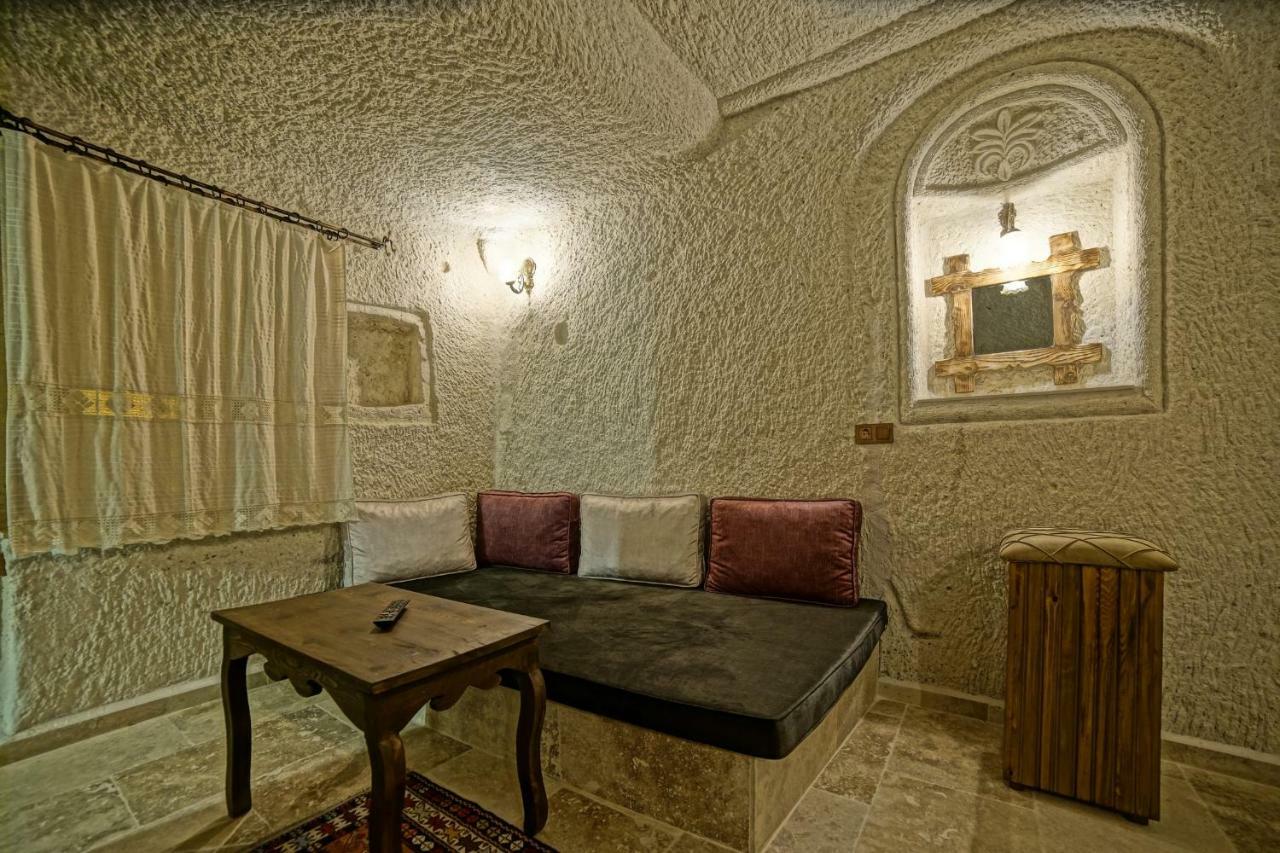 Risus Cave Suites เกอเรเม ภายนอก รูปภาพ
