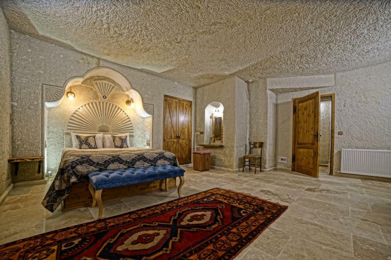 Risus Cave Suites เกอเรเม ภายนอก รูปภาพ