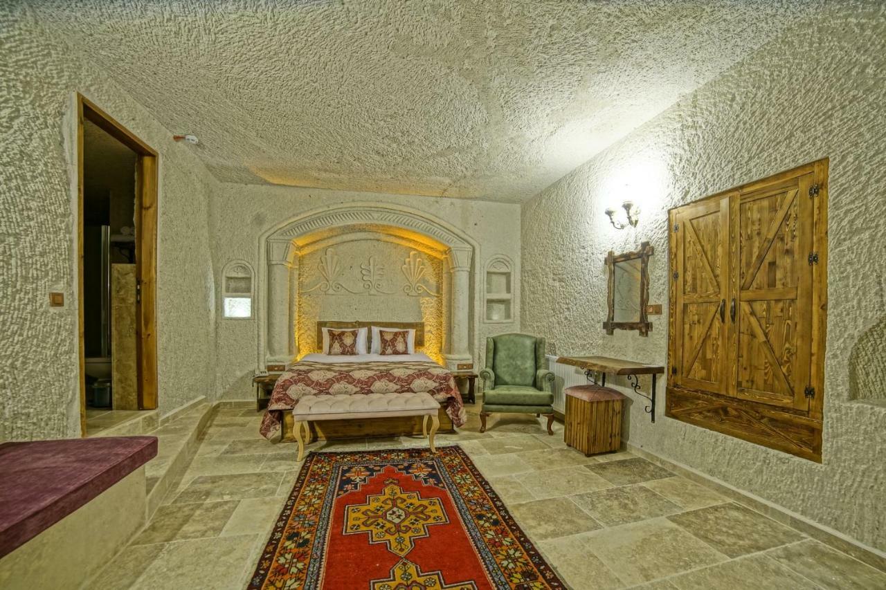 Risus Cave Suites เกอเรเม ภายนอก รูปภาพ