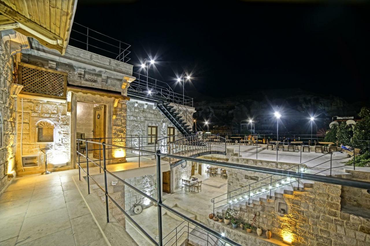 Risus Cave Suites เกอเรเม ภายนอก รูปภาพ
