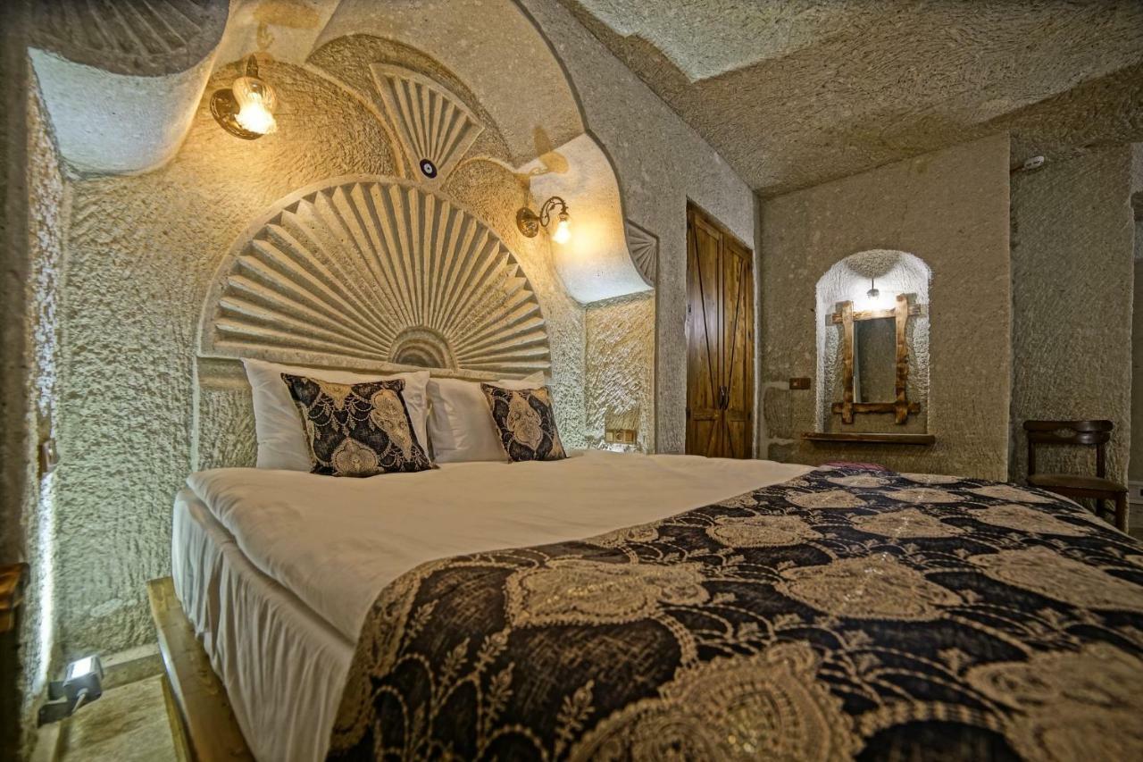 Risus Cave Suites เกอเรเม ภายนอก รูปภาพ