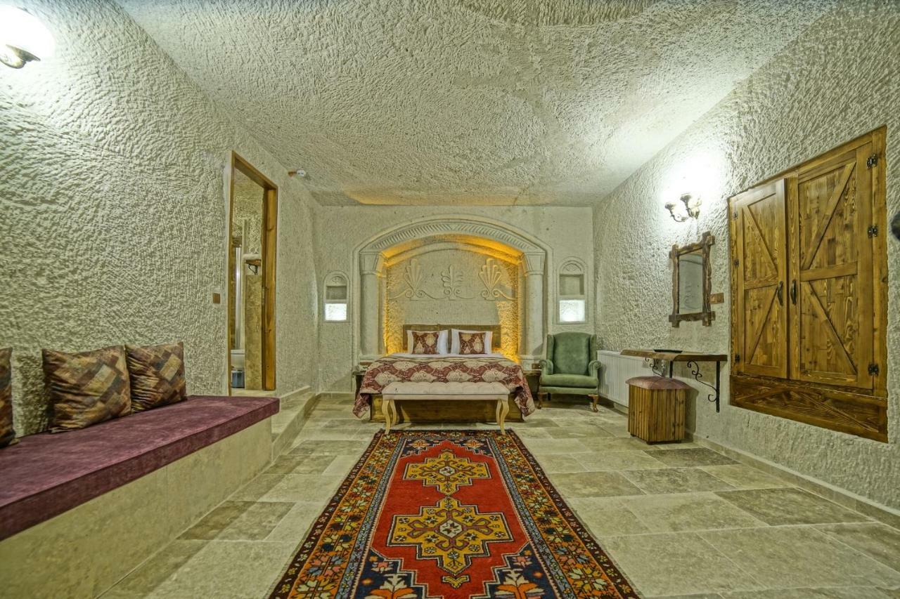 Risus Cave Suites เกอเรเม ภายนอก รูปภาพ