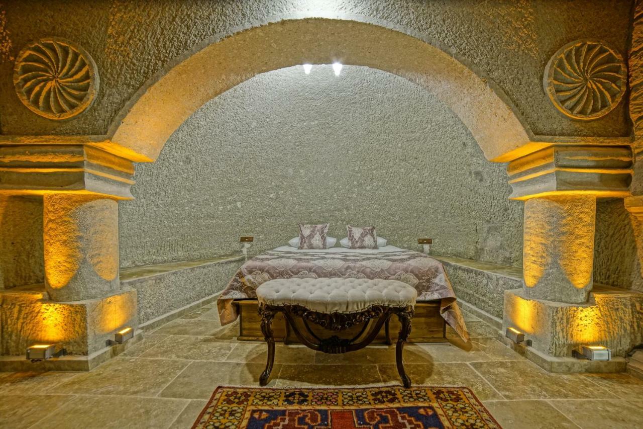 Risus Cave Suites เกอเรเม ภายนอก รูปภาพ